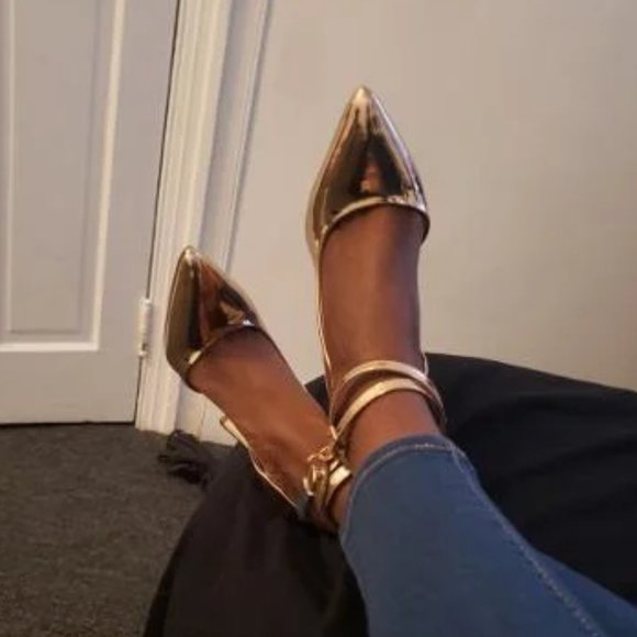 🆕 Rose Gold Pointy Pumps - Picture 6 of 6